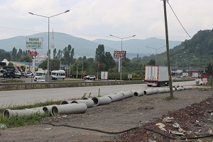 YENİ KANALİZASYON HATLARI YAPILIYOR